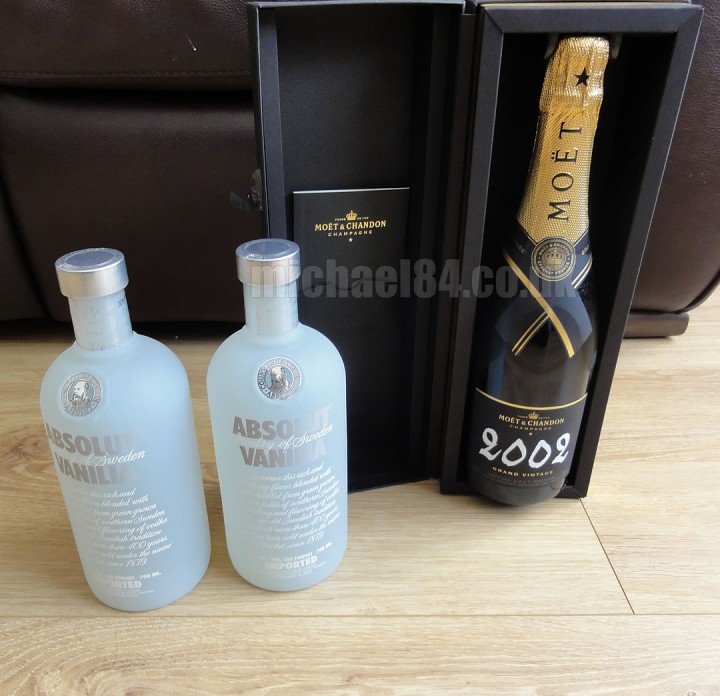 absolutvanilla-moet2002