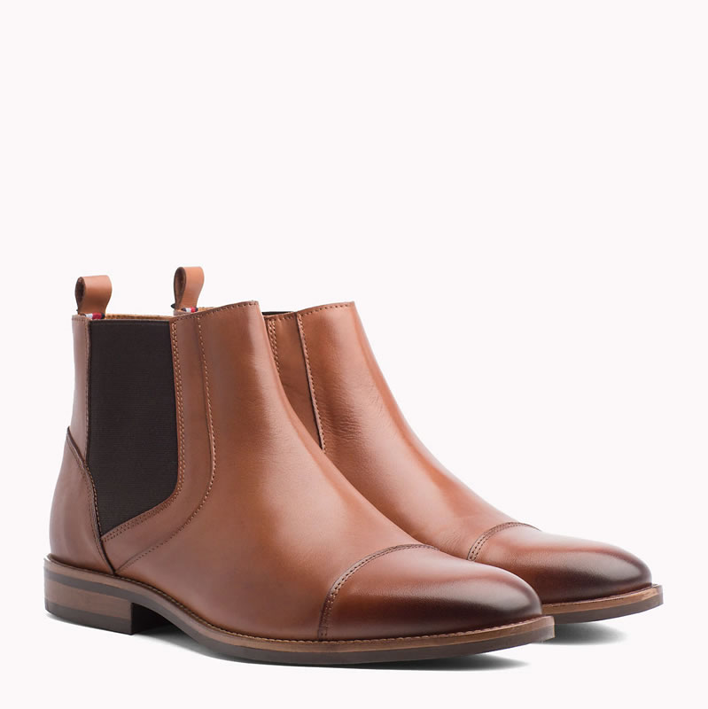 Tommy Hilfiger Chelsea Boots in Winter Cognac colour