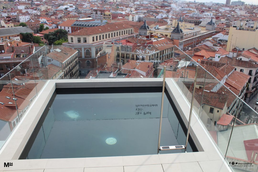 dear-hotel-madrid-rooftop-pool