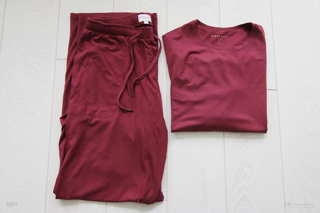 My Loungewear Outfit - Joggers And T-Shirt