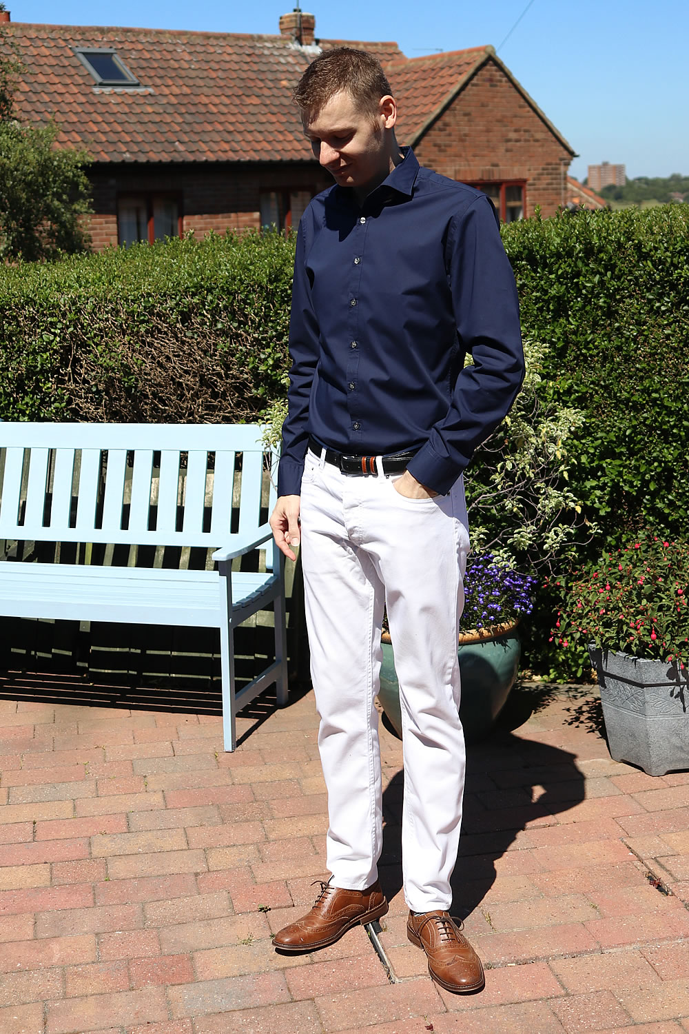 The Navy Shirt & White Jeans Combination - Men's Outfit Idea | Michael 84