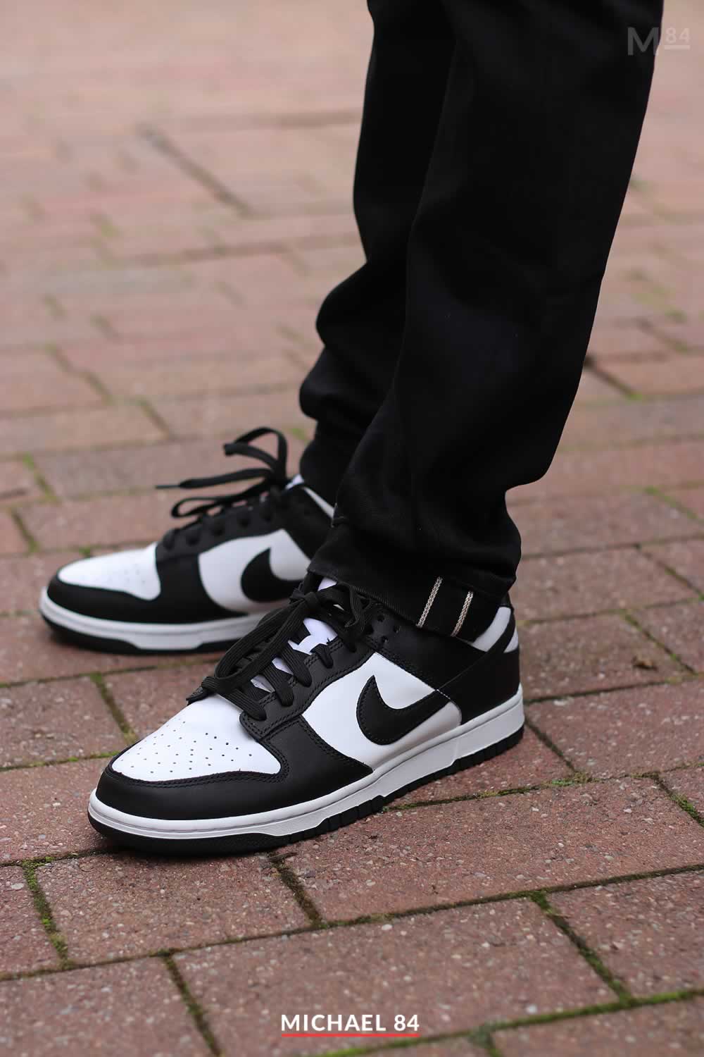 panda dunks on feet