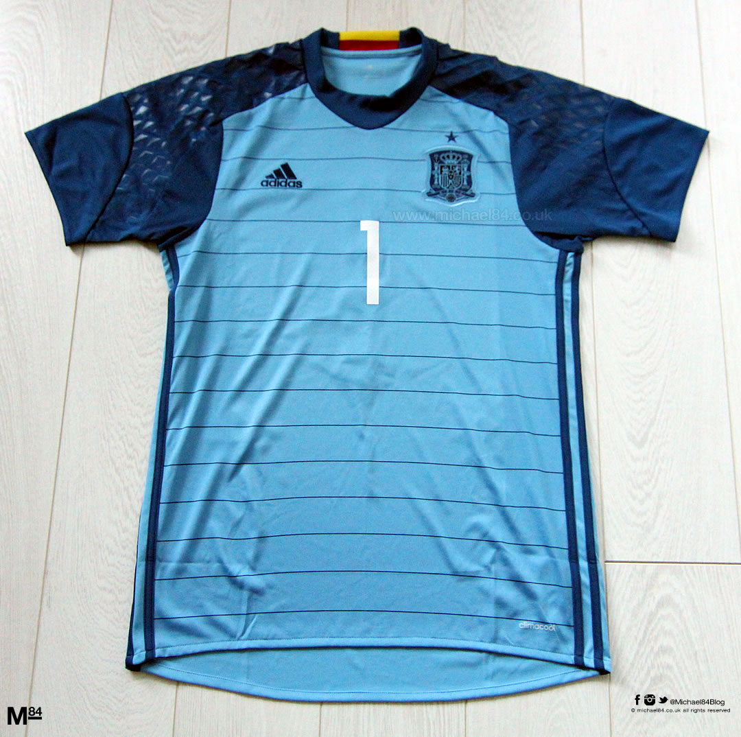 spain-2016-home-goalkeeper-shirt-1