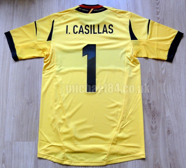 Iker Casillas Official FIFA World Cup Back Signed and Framed Spain 2013-15  Home Goalkeeper Shirt: Player Issue Edition