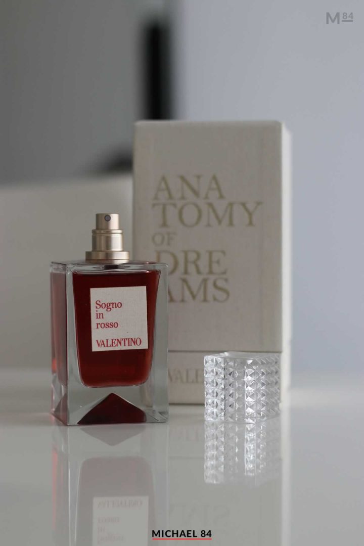 Valentino Sogno In Rosso Parfum smells incredible