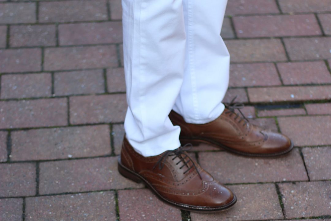 Add a pair of brown brogues to your outfits